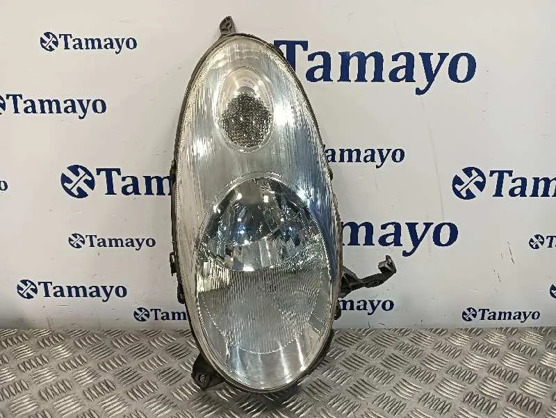 Faro Izquierdo para Nissan Micra (K12E)