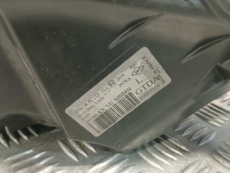 Faro Izquierdo para Nissan Micra (K12E)