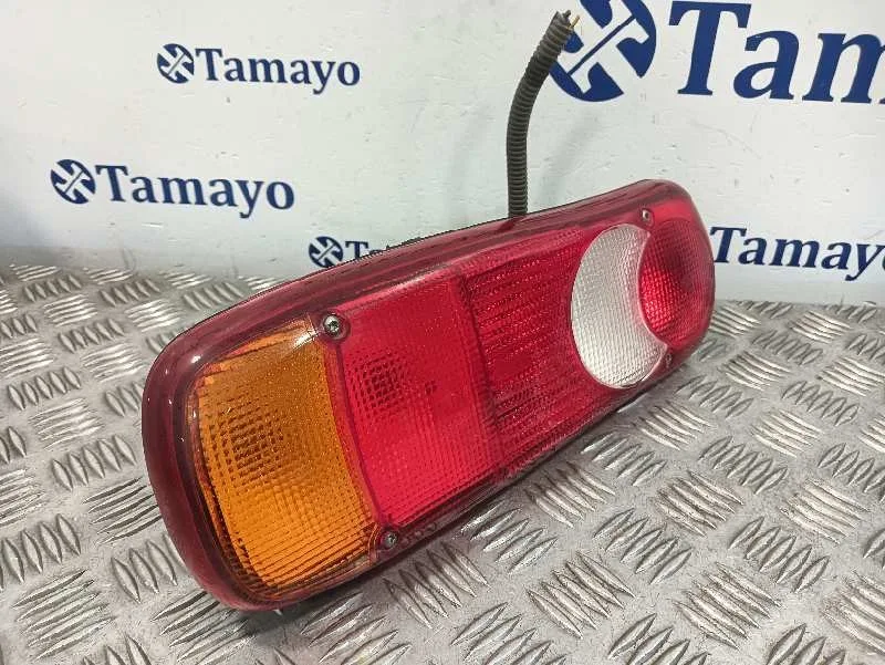 Piloto Trasero Izquierdo para Nissan Cabstar 01.04 ->