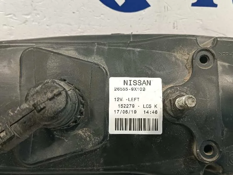 Piloto Trasero Izquierdo para Nissan Cabstar 01.04 ->