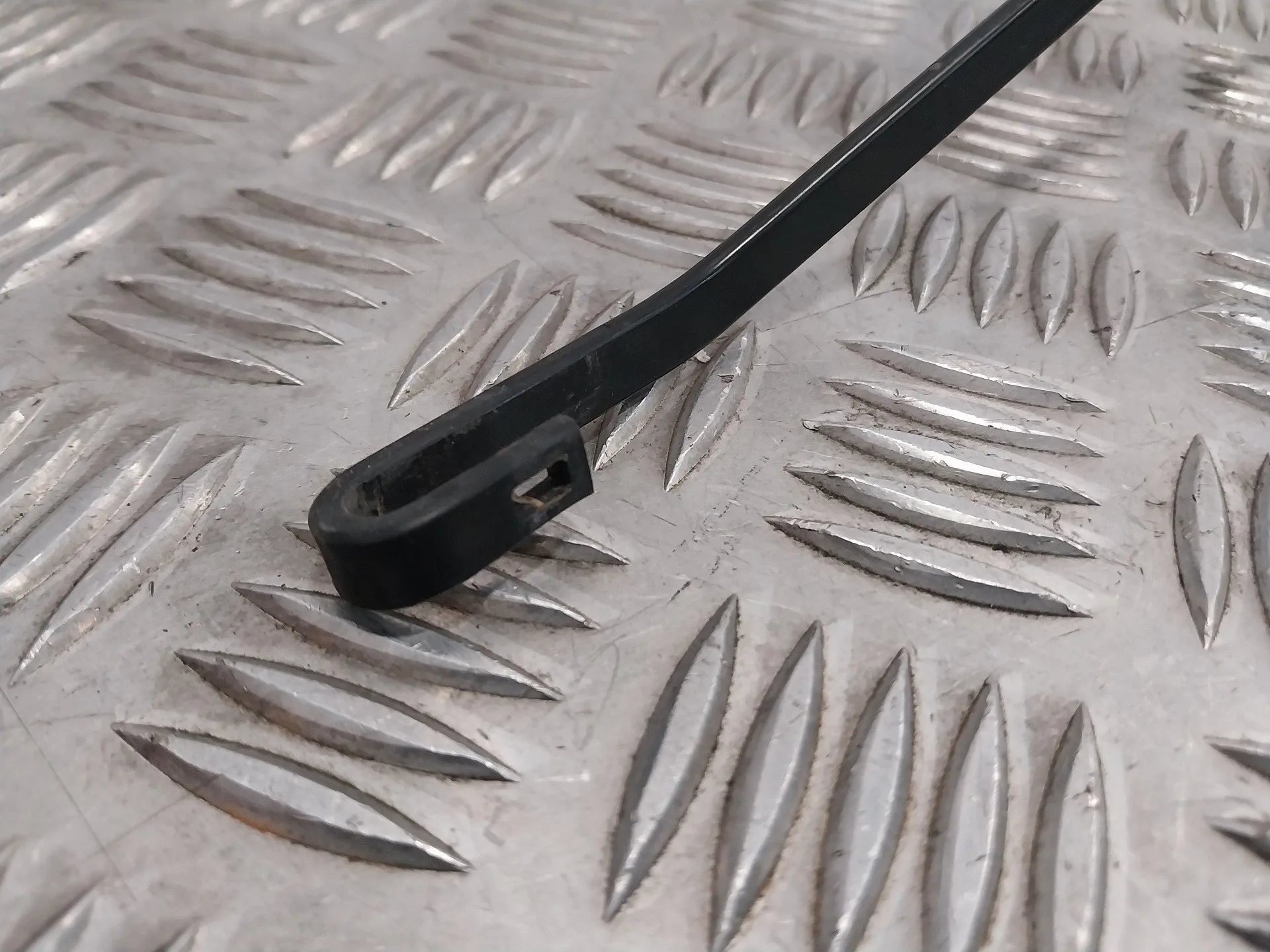 Brazo Limpia Delantero Derecho para Bmw X6 (F16, F86)