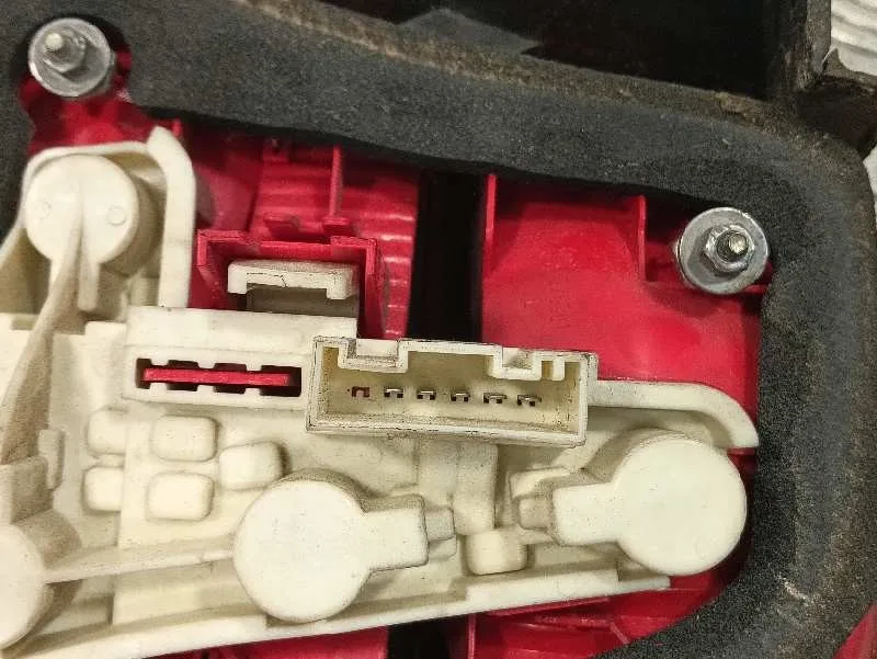 Piloto Trasero Izquierdo para Bmw Serie 3 Berlina (E90)
