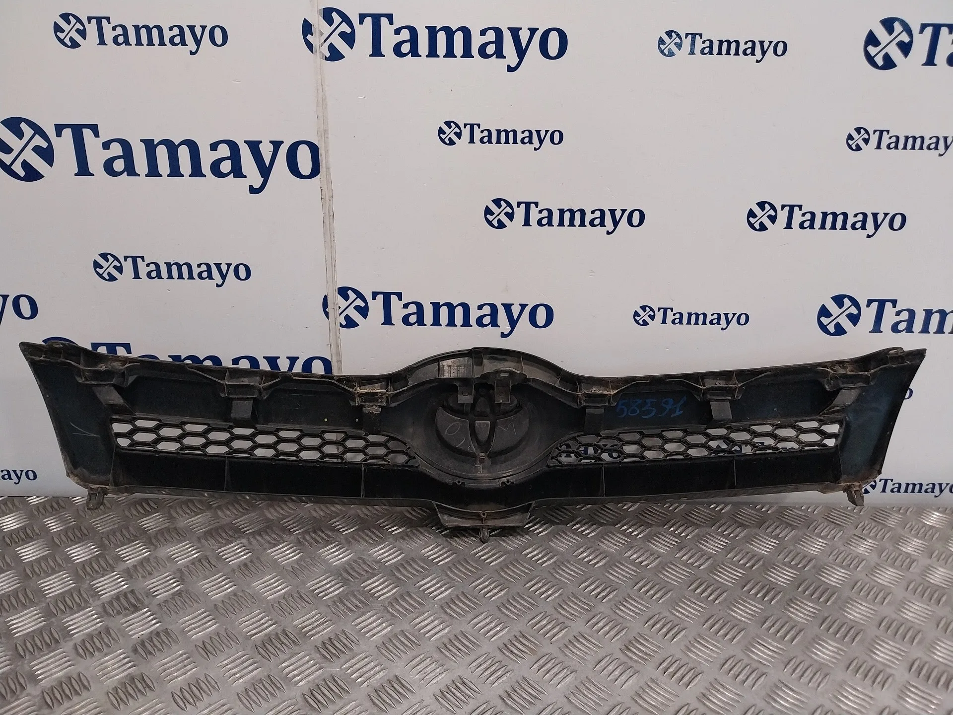 Rejilla Delantera para Toyota Corolla Verso (R1)