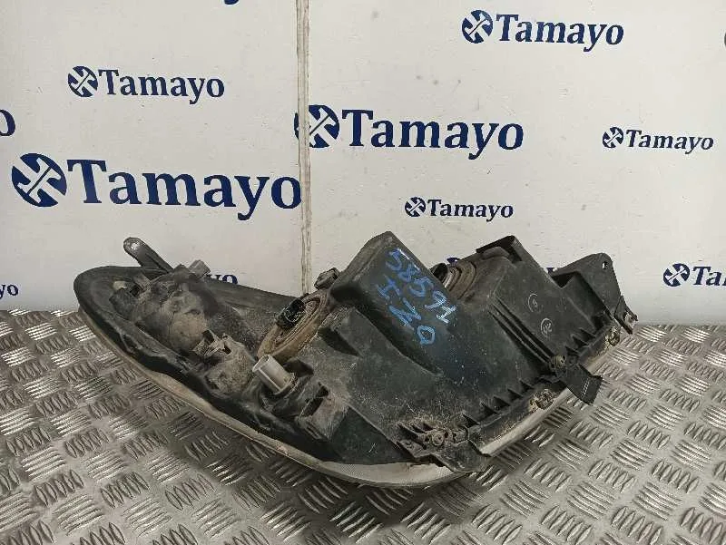 Faro Izquierdo para Toyota Corolla Verso (R1)