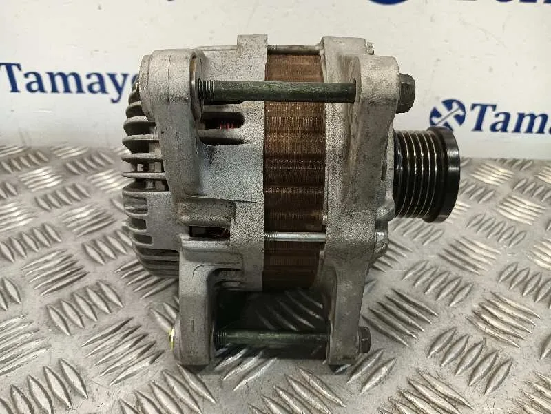 Alternador para Nissan Juke (F15)