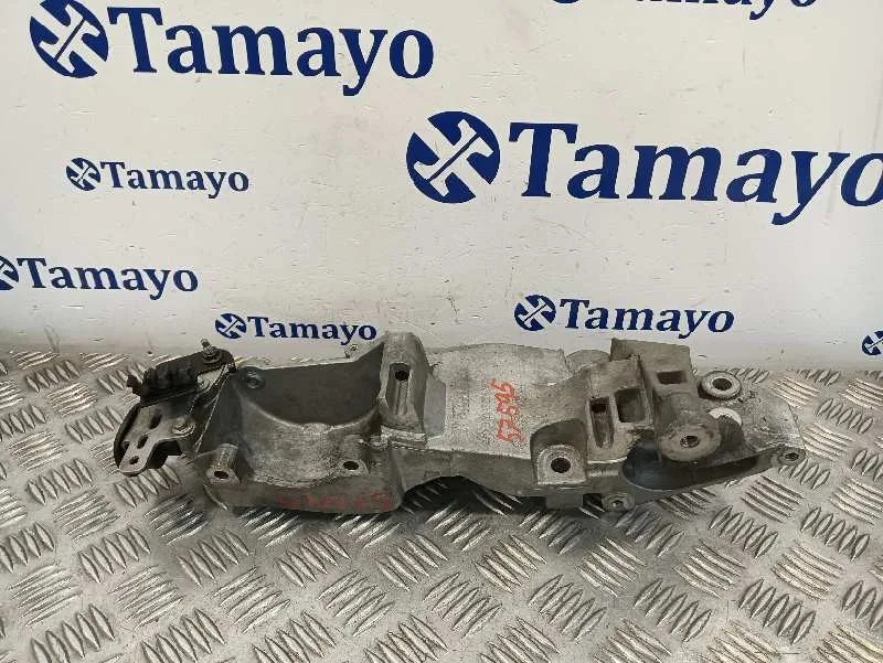 Soporte Alternador para Nissan Qashqai (J10)