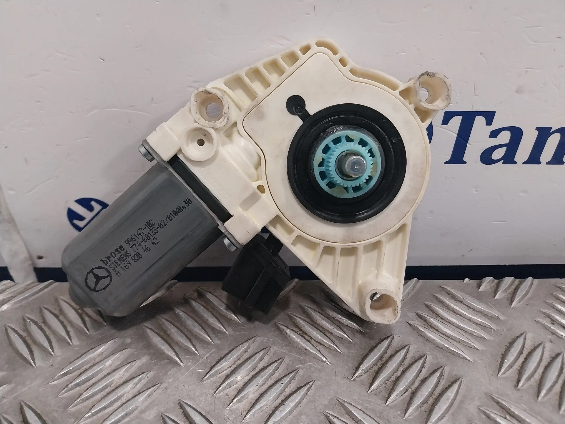 Motor Elevalunas Trasero Derecho para Mercedes-Benz Clase B (W245)