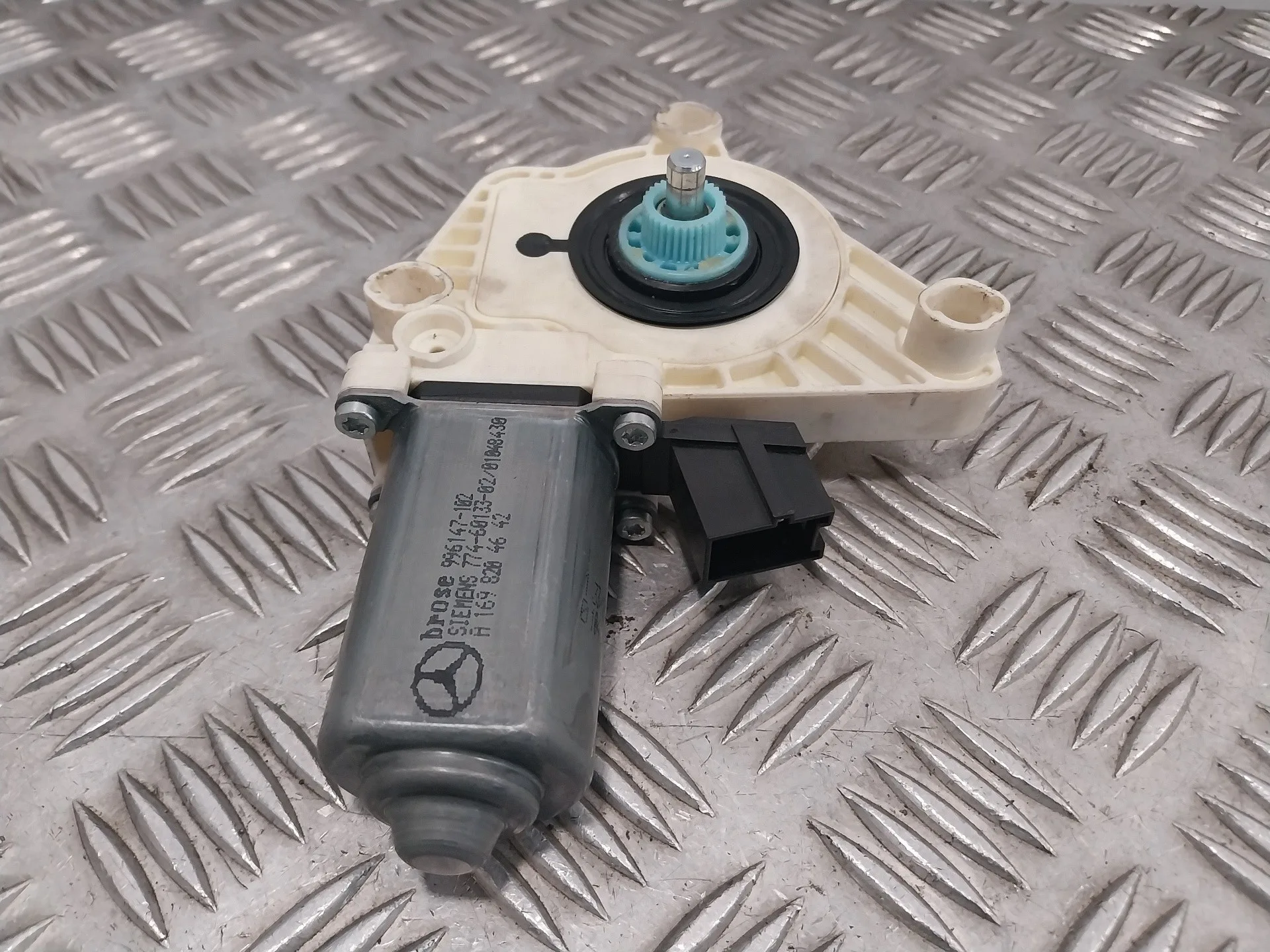 Motor Elevalunas Trasero Derecho para Mercedes-Benz Clase B (W245)
