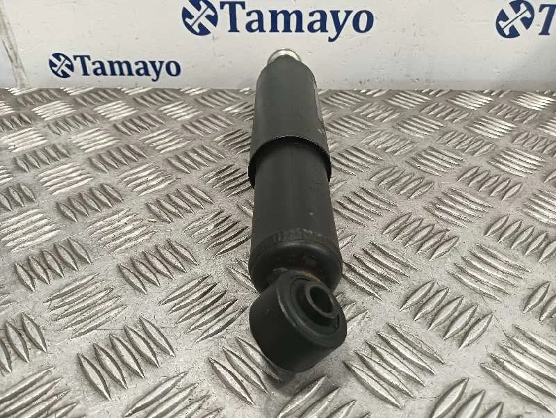 Amortiguador Delantero para Nissan Cabstar 01.04 ->