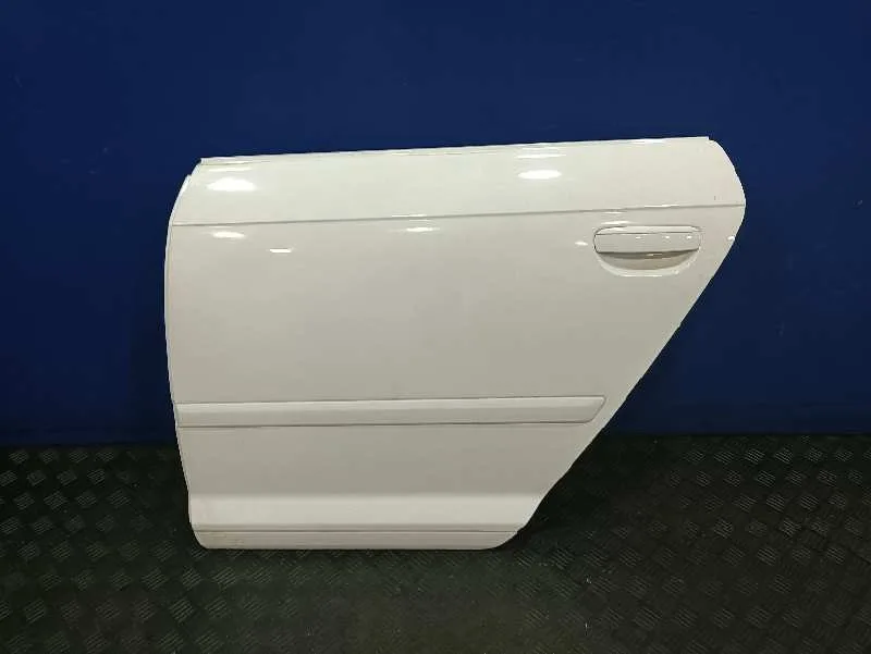 Puerta Trasera Izquierda para Audi A3 Sportback (8P)