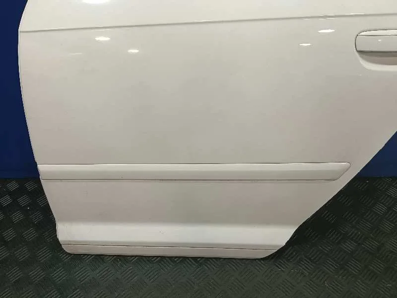 Puerta Trasera Izquierda para Audi A3 Sportback (8P)
