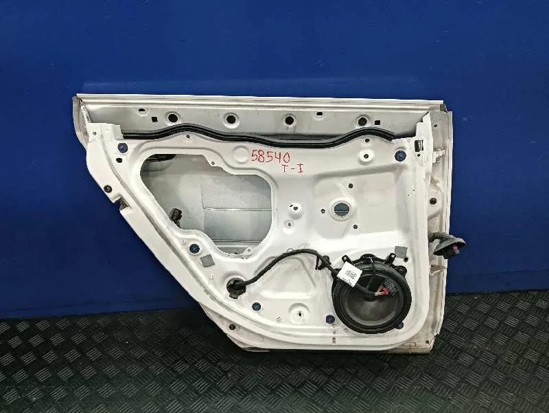 Puerta Trasera Izquierda para Audi A3 Sportback (8P)