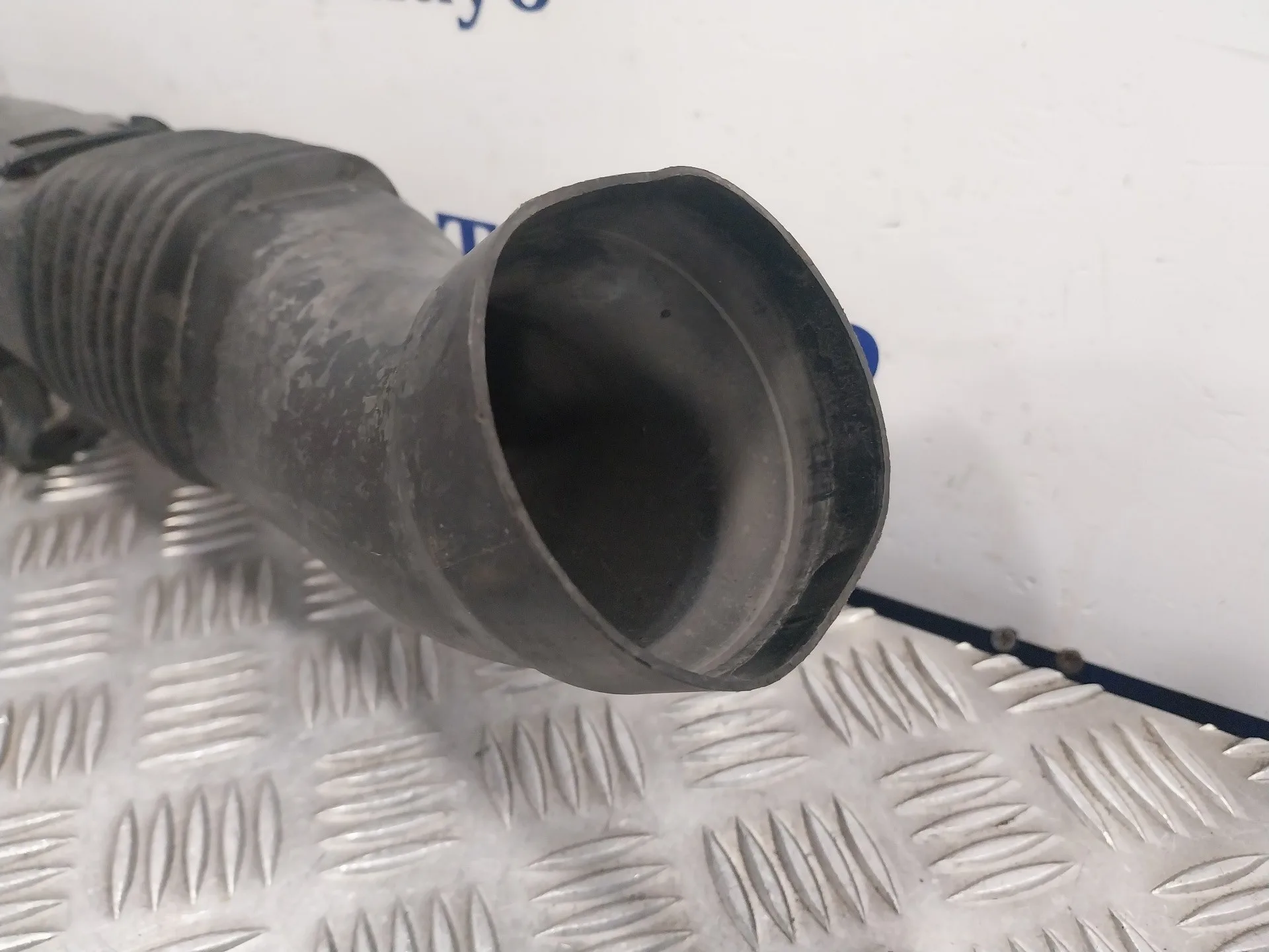 Toma De Aire para Mazda 3 Lim. (Bl)