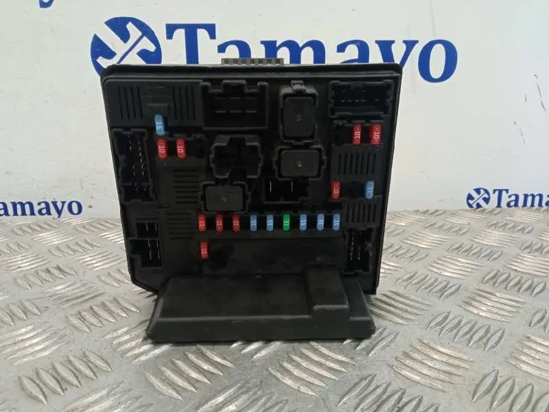 Caja Reles / Fusibles para Nissan Qashqai (J10)