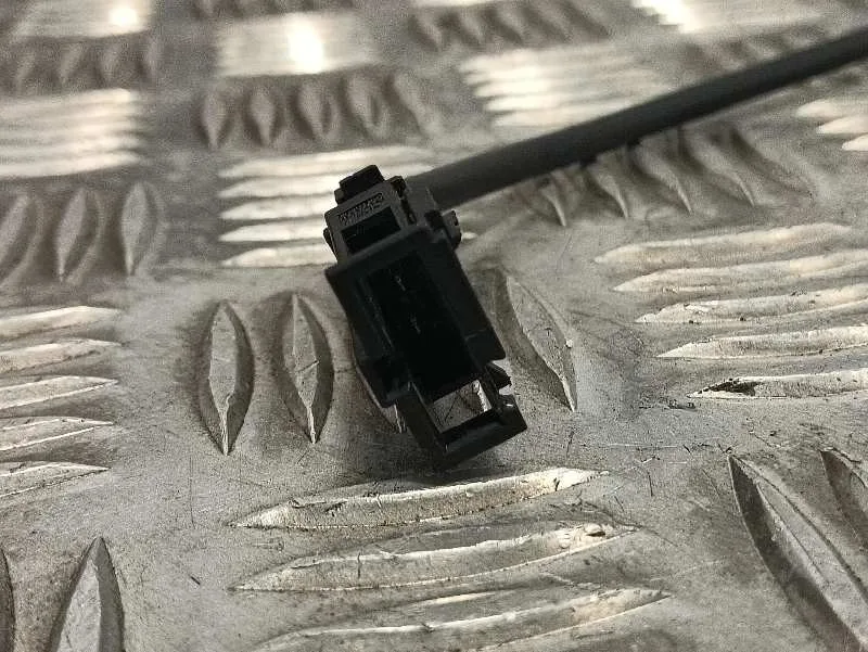 Enganche Cinturon Delantero Derecho para Skoda Octavia Combi (1U5)
