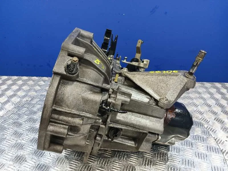 Caja Cambios para Nissan Micra (K12E)