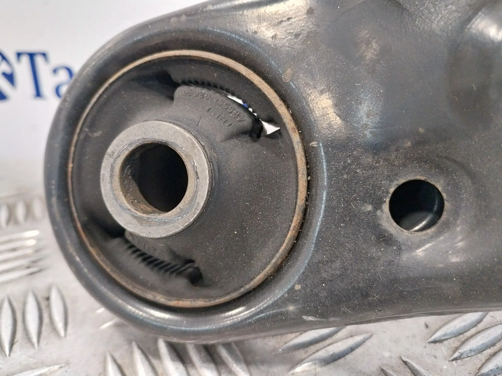 Brazo Suspension Inferior Delantero Derecho para Toyota Auris