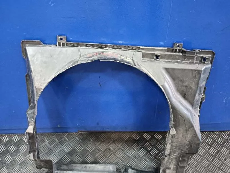 Calandra Delantera De Radiador para Nissan Pathfinder (R51)