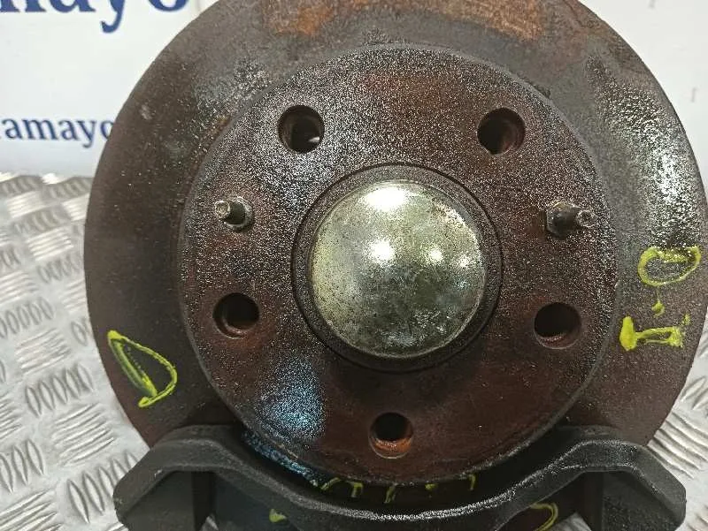 Mangueta Delantera Izquierda para Iveco 35S12
