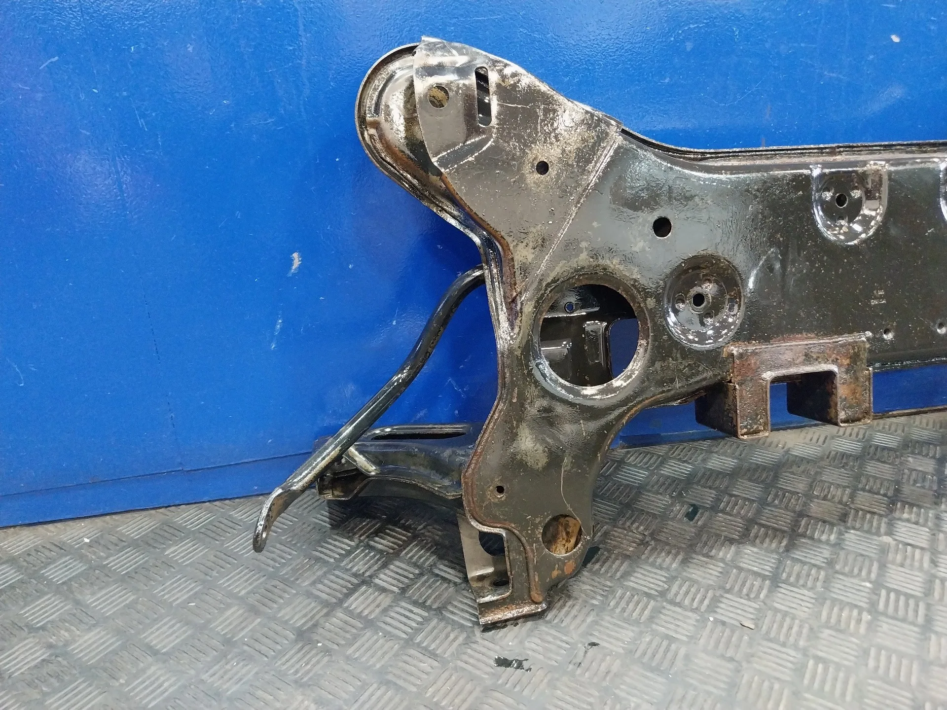 Puente Delantero para Ford Transit Combi '06
