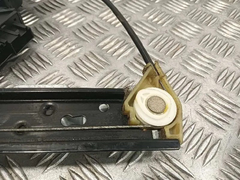 Elevalunas Trasero Derecho para Audi A4 Avant (8E)