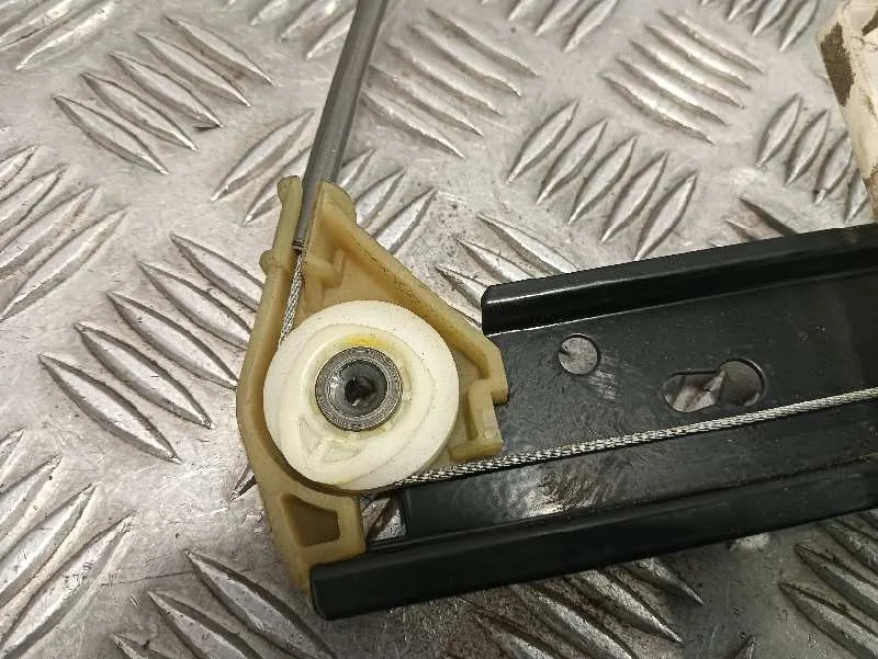 Elevalunas Trasero Derecho para Audi A4 Avant (8E)