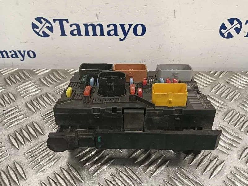 Caja Reles / Fusibles para Peugeot 207