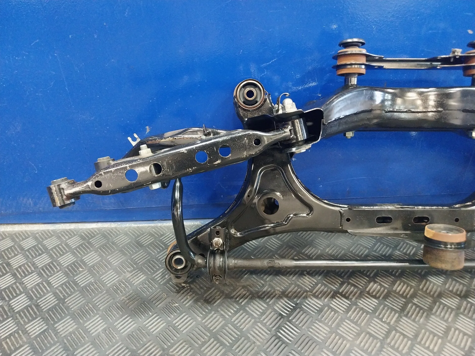 Puente Delantero para Nissan Juke (F15)