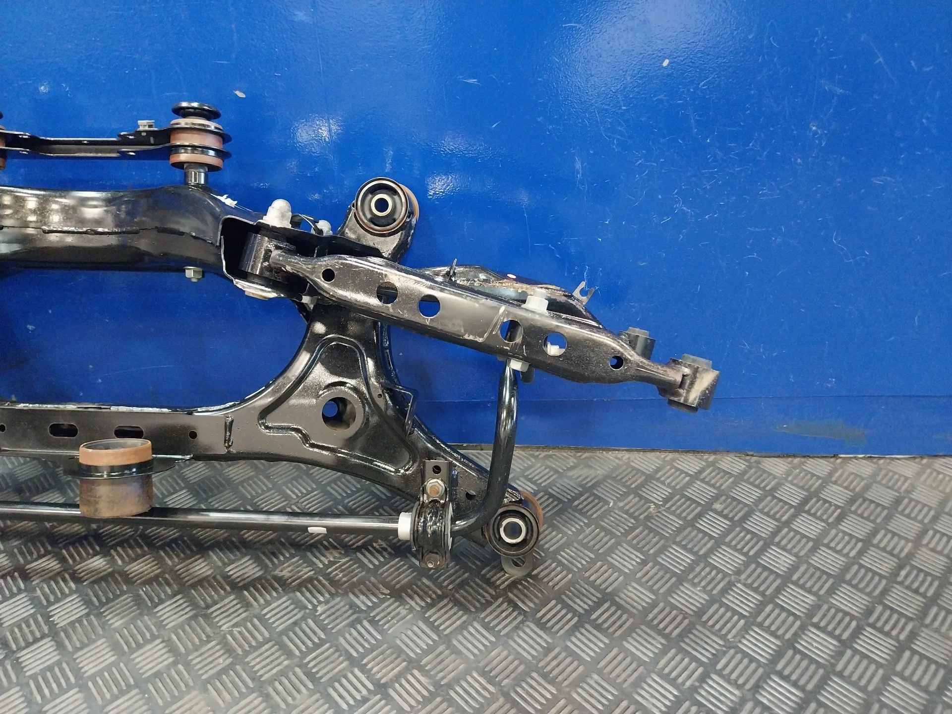 Puente Delantero para Nissan Juke (F15)