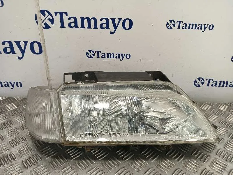Faro Derecho para Citroën Xantia Berlina