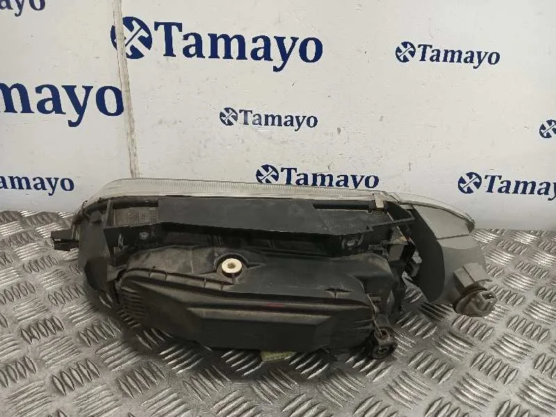 Faro Derecho para Citroën Xantia Berlina