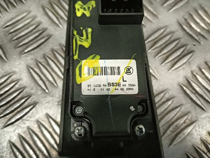 Mando Elevalunas Delantero Izquierdo para Mazda 3 Berlina (Bk)
