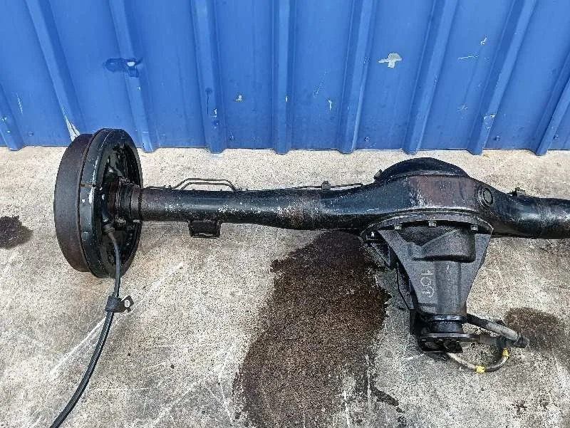 Puente Trasero para Mitsubishi L 200 (Ka0/Kb0)