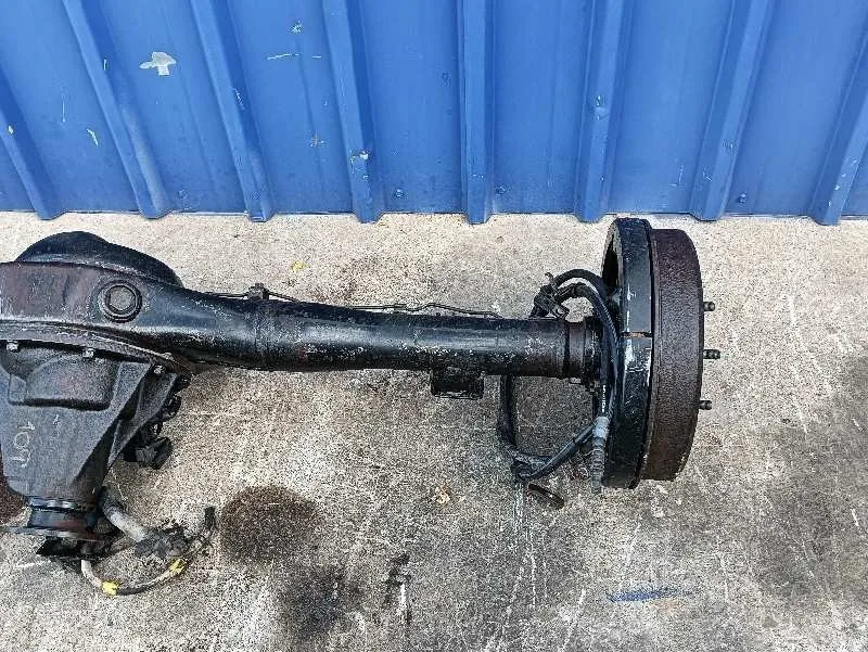 Puente Trasero para Mitsubishi L 200 (Ka0/Kb0)