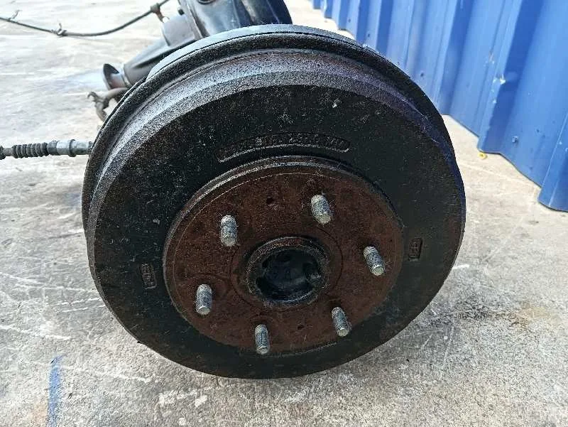 Puente Trasero para Mitsubishi L 200 (Ka0/Kb0)