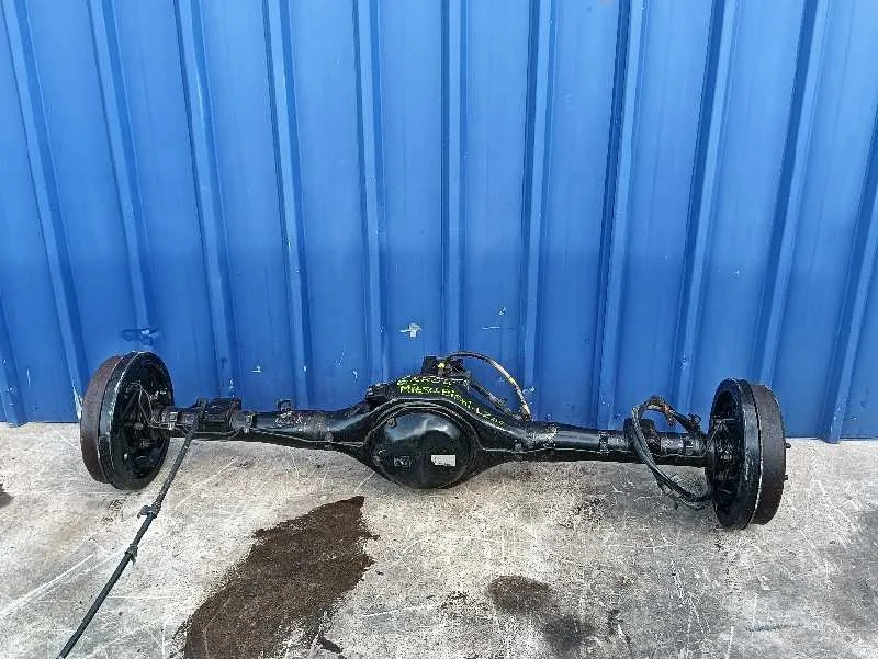 Puente Trasero para Mitsubishi L 200 (Ka0/Kb0)