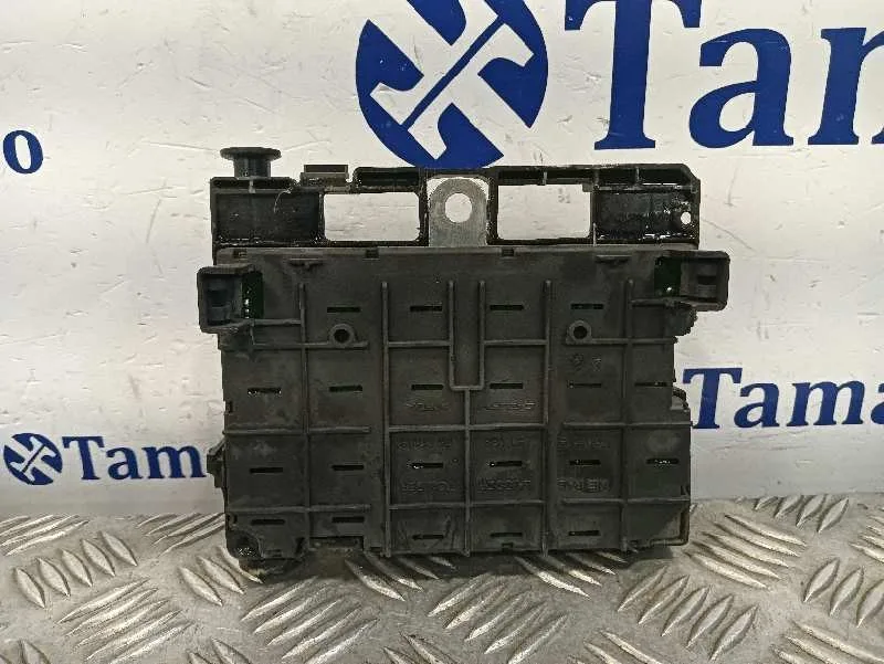 Caja Reles / Fusibles para Peugeot 307 (S1)