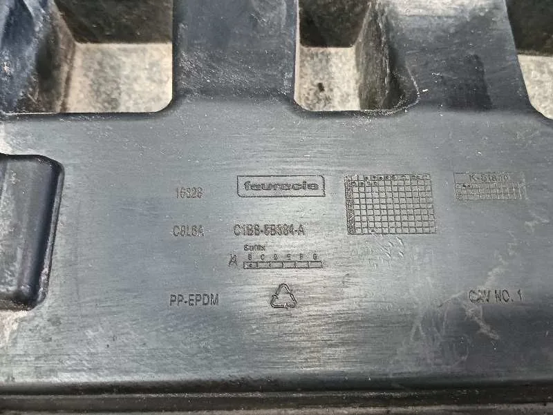 Travesano Inferior para Ford Fiesta (Ccn)