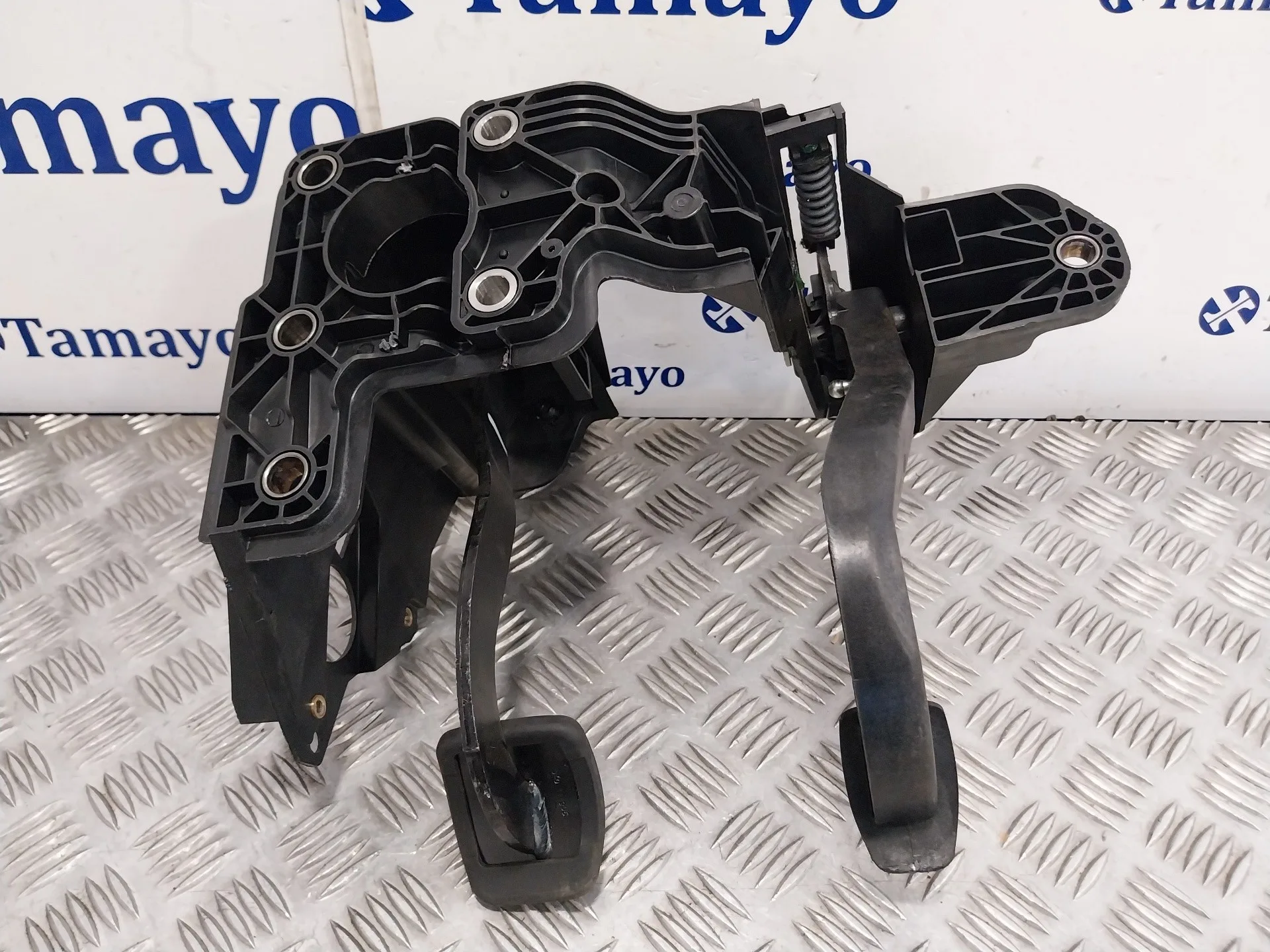 Pedal Freno para Nissan Interstar