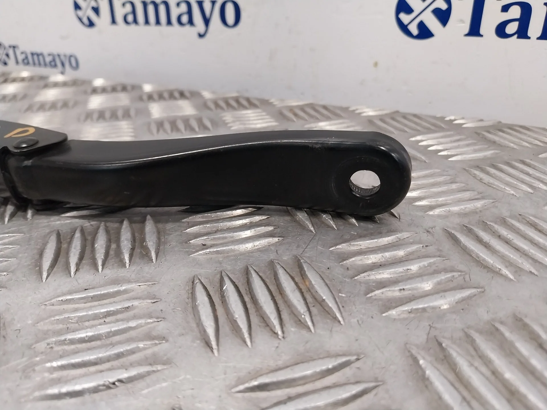 Brazo Limpia Delantero Derecho para Nissan Interstar