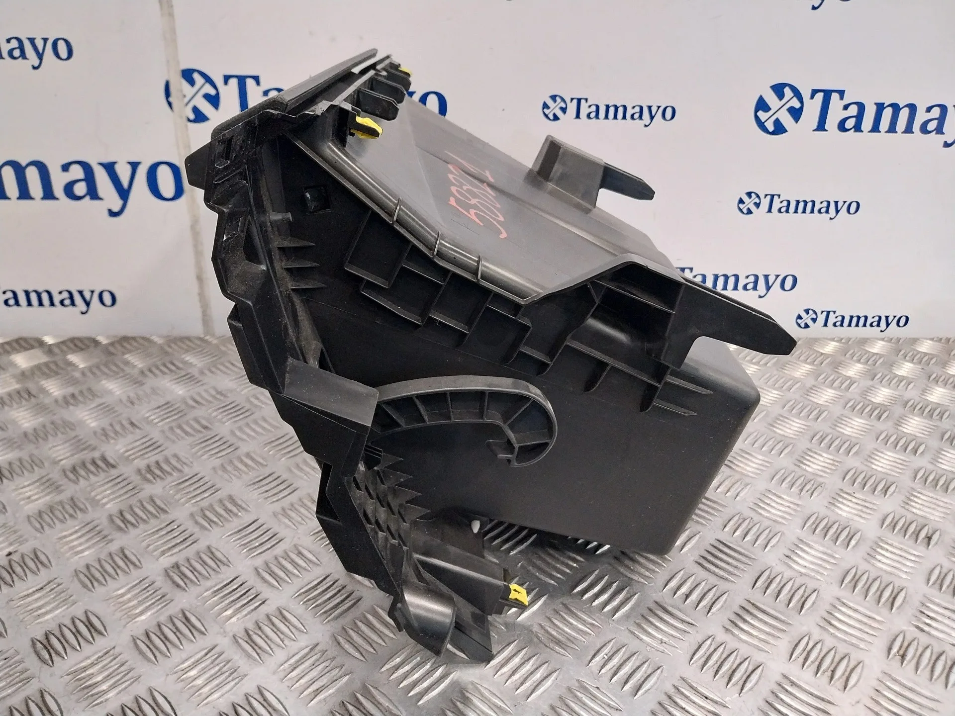 Guantera para Nissan Interstar