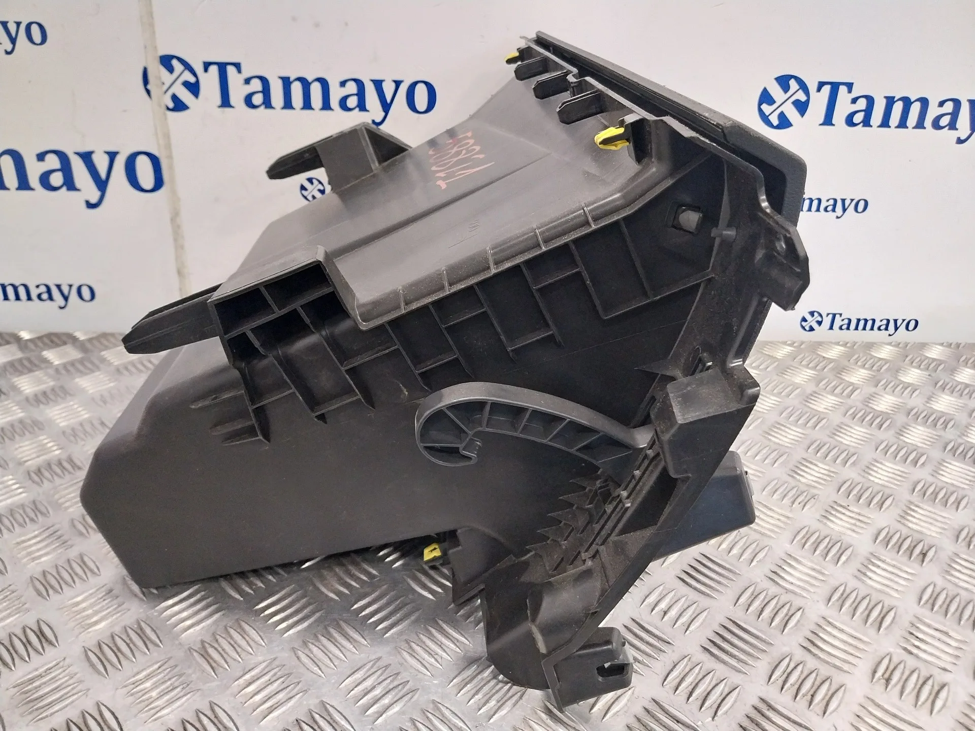 Guantera para Nissan Interstar