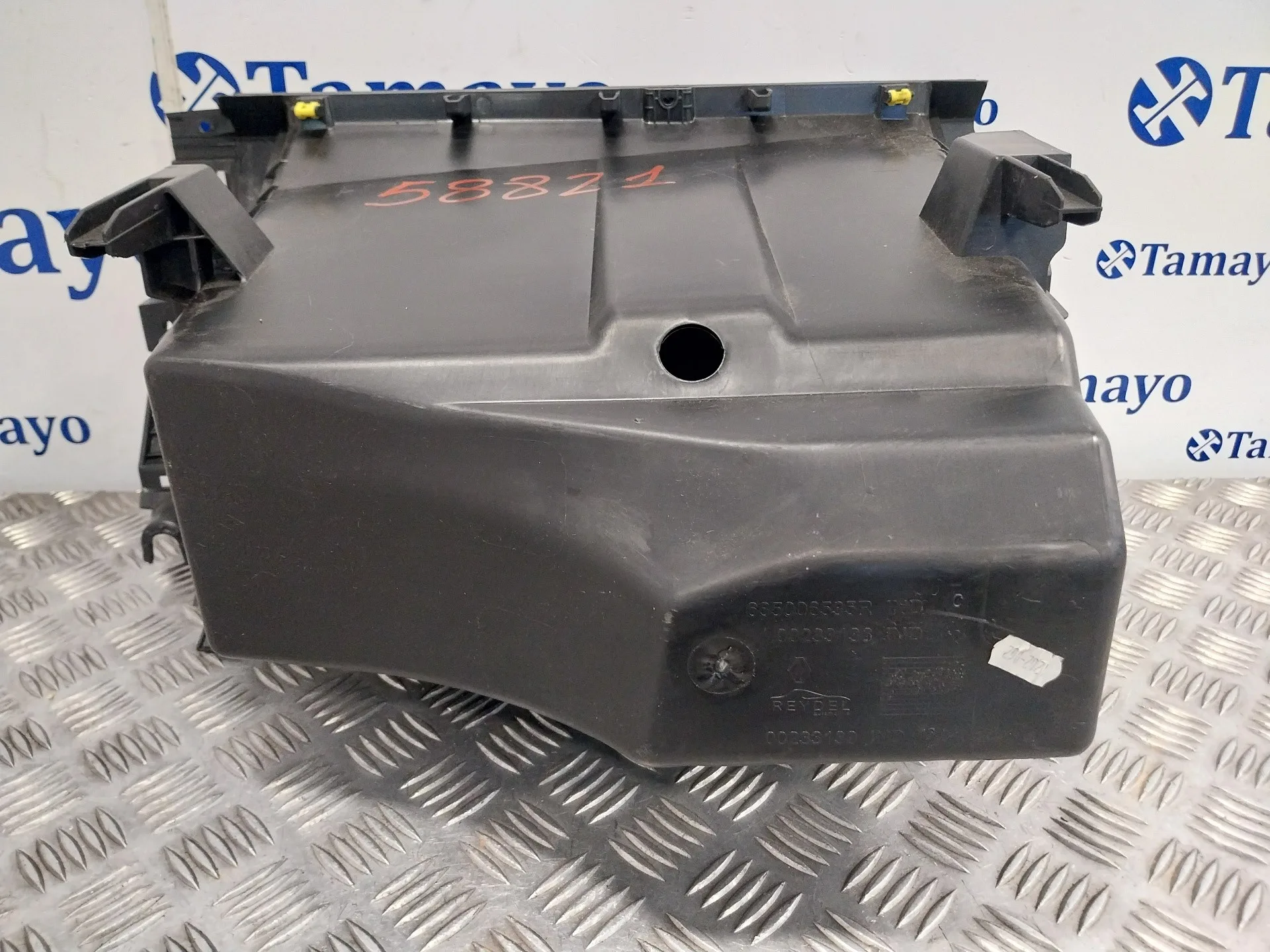 Guantera para Nissan Interstar