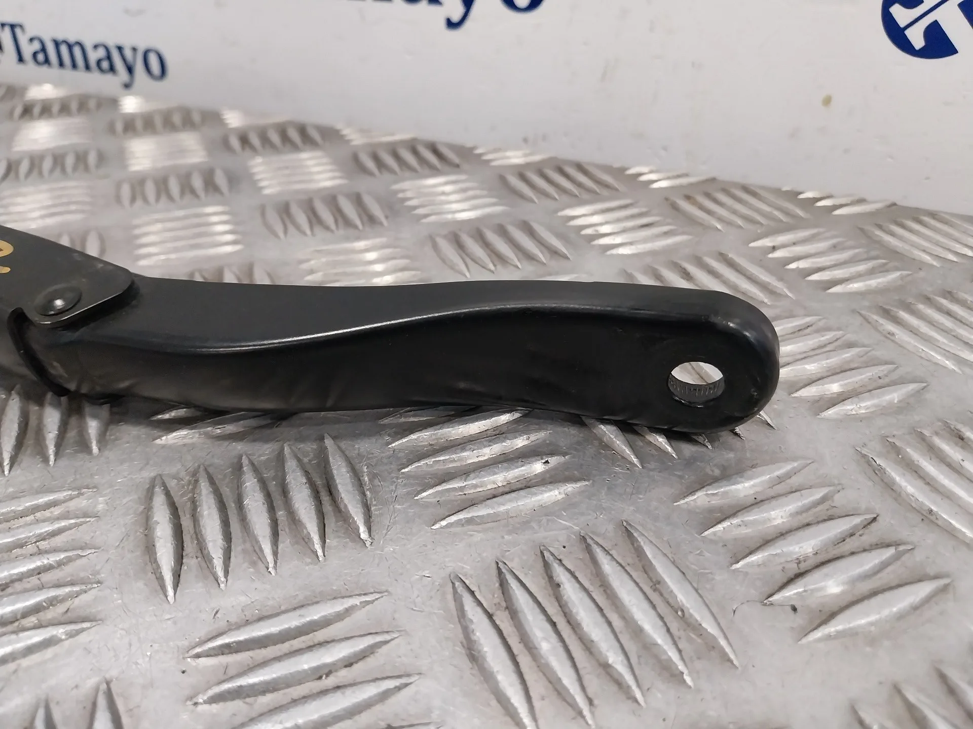 Brazo Limpia Delantero Izquierdo para Nissan Interstar