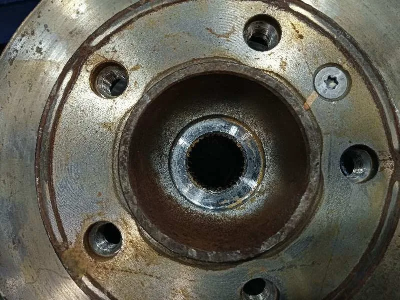Mangueta Delantera Derecha para Nissan Interstar