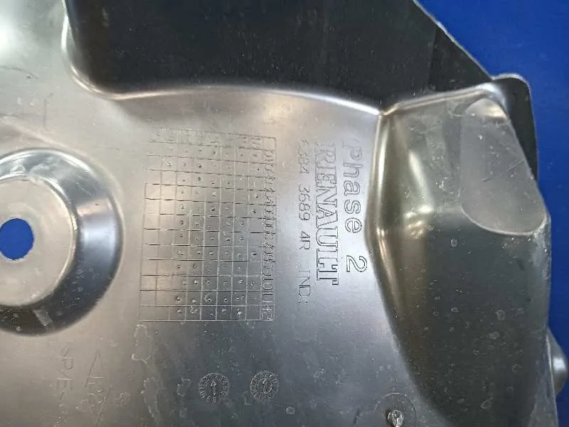 Plastico Paso Rueda Delantero Izquierdo para Nissan Interstar
