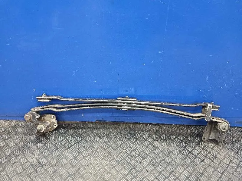Ballesta Trasera para Nissan Cabstar 01.04 ->