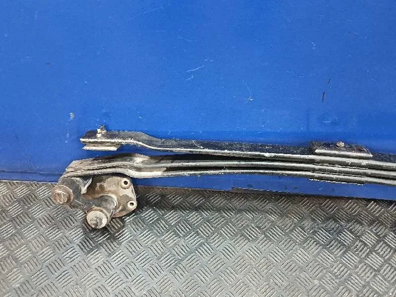 Ballesta Trasera para Nissan Cabstar 01.04 ->