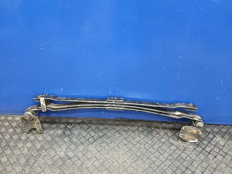 Ballesta Trasera para Nissan Cabstar 01.04 ->