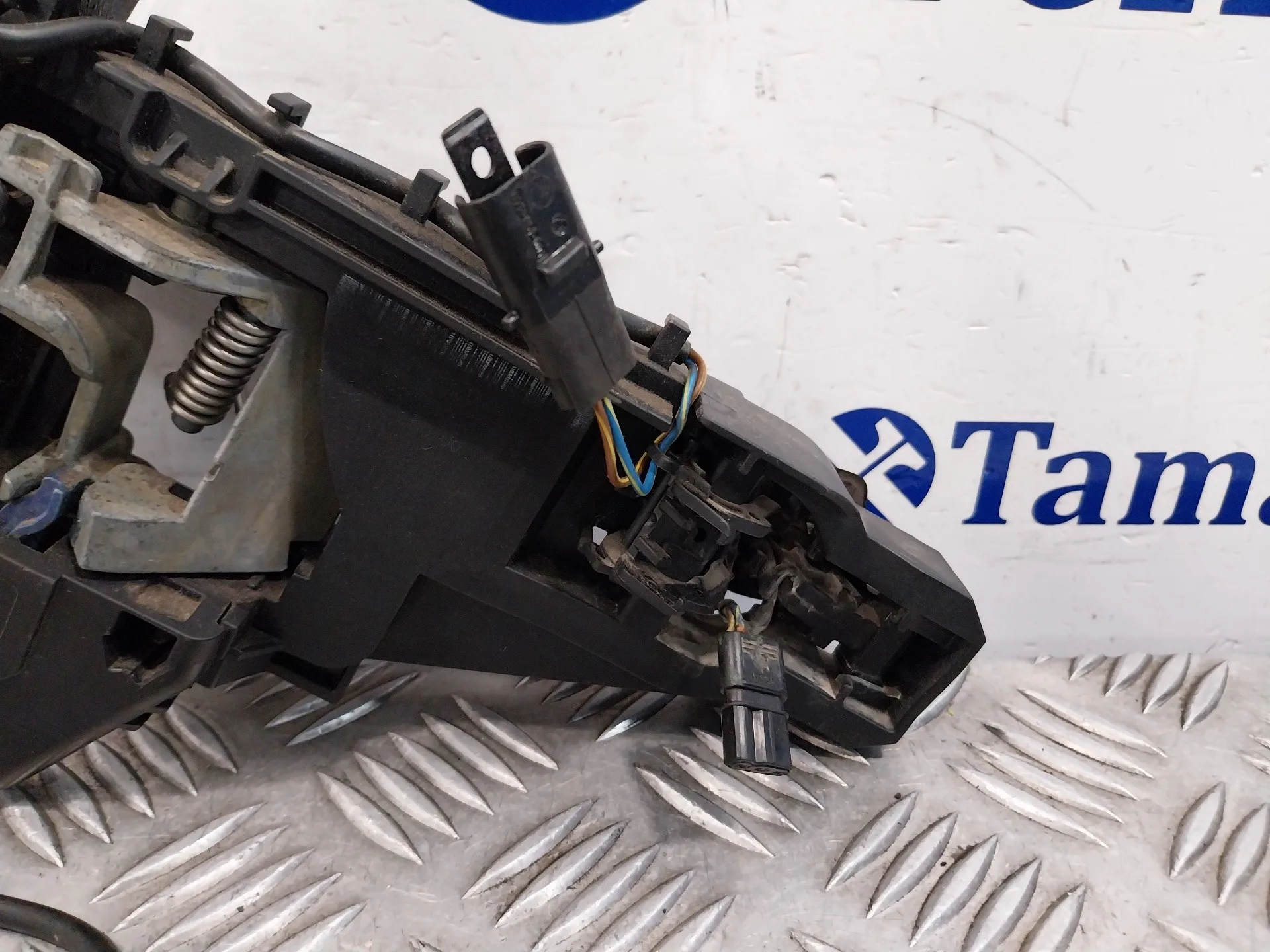 Maneta Exterior Delantera Izquierda para Mercedes-Benz Clase M (W164)